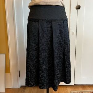 Junee Black Textured Skirt